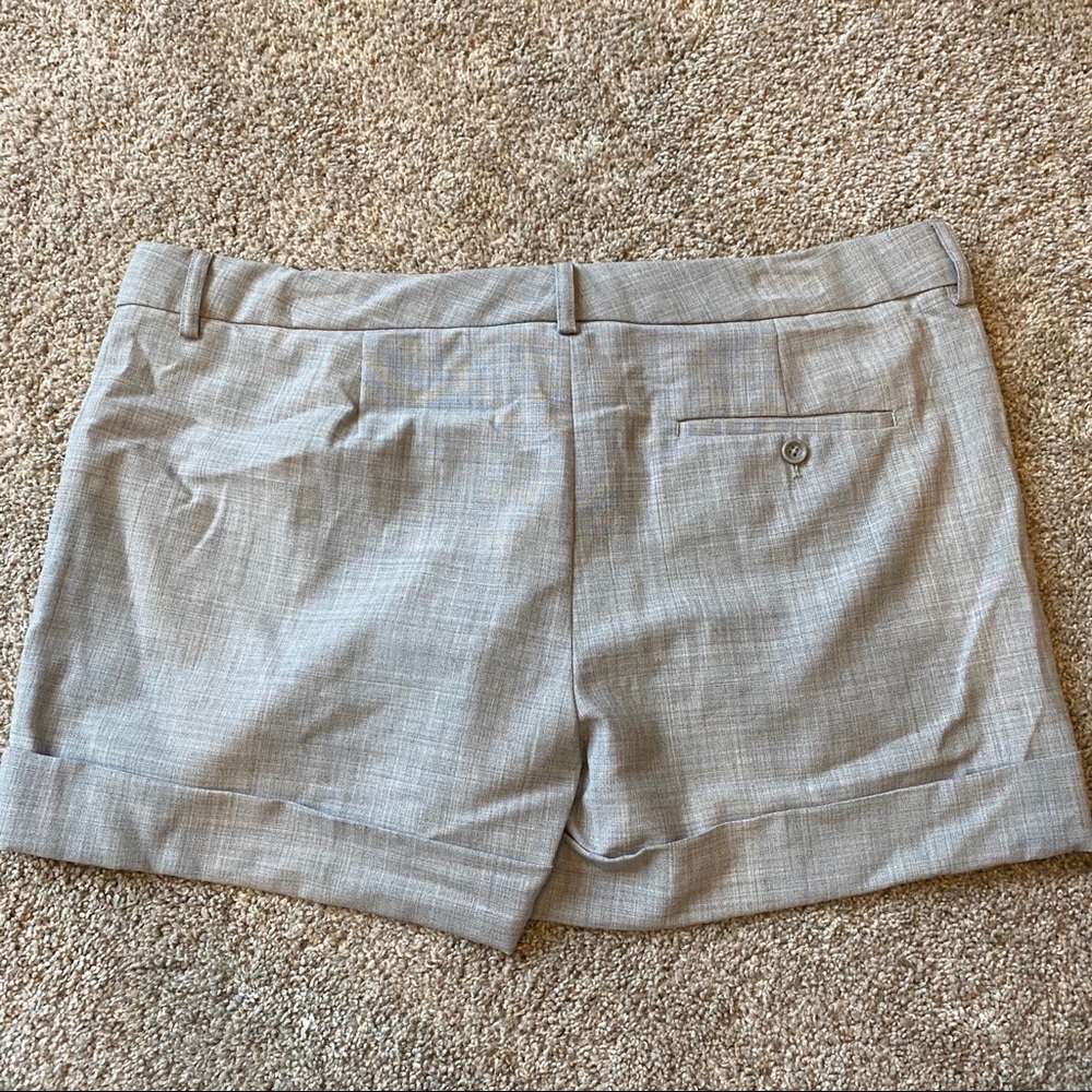 Express Studio Design shorts - Picture 3 of 4